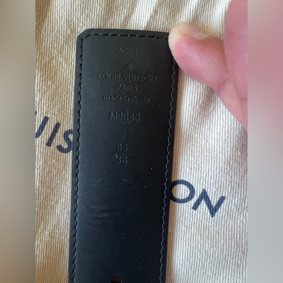 Louis Vuitton Monogram Eclipse Reversible Belt - Picture 2 of 6